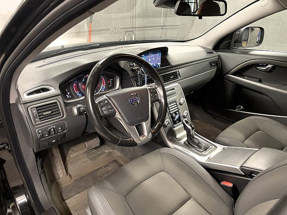 Volvo XC70 9 of 13