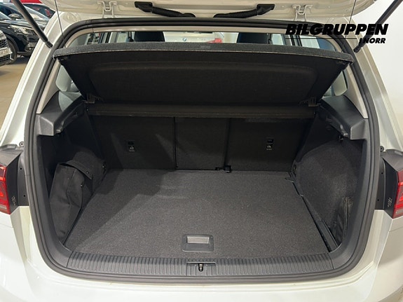Volkswagen Golf Sportsvan 14 of 17