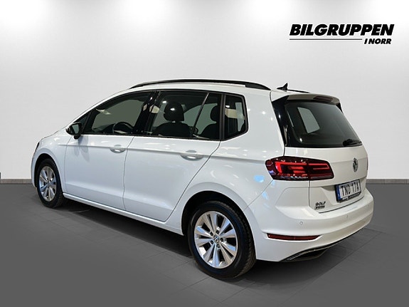 Volkswagen Golf Sportsvan 6 of 17