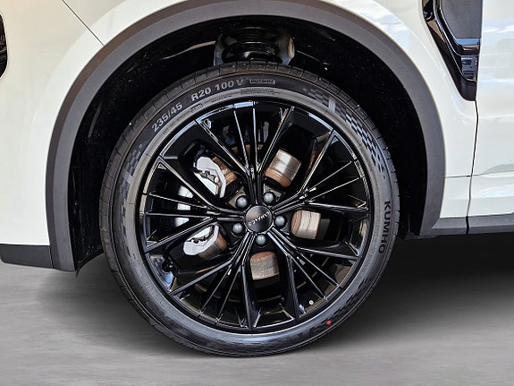 Lynk & Co 01 18 of 18