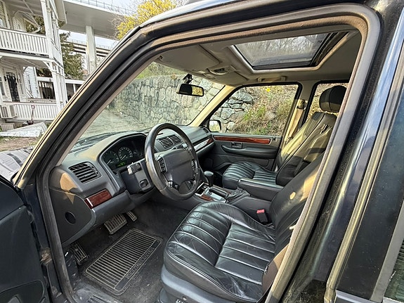 Land Rover Range Rover 5 of 9