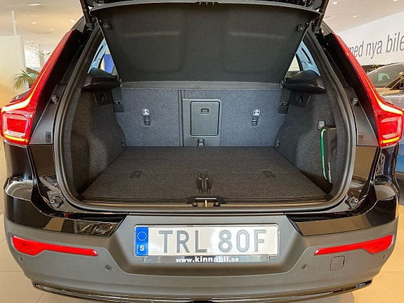 Volvo XC40 13 of 14