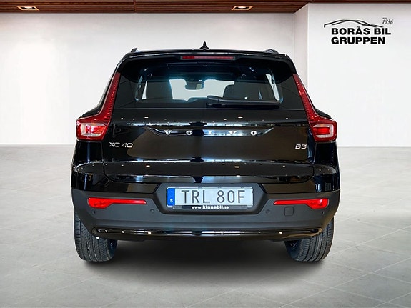 Volvo XC40 7 of 14
