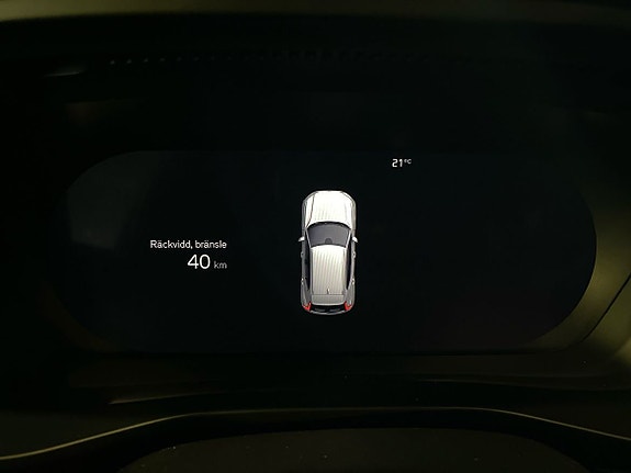 Volvo XC40 11 of 14