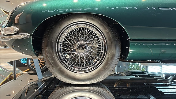 Jaguar E-TYPE 5 of 5