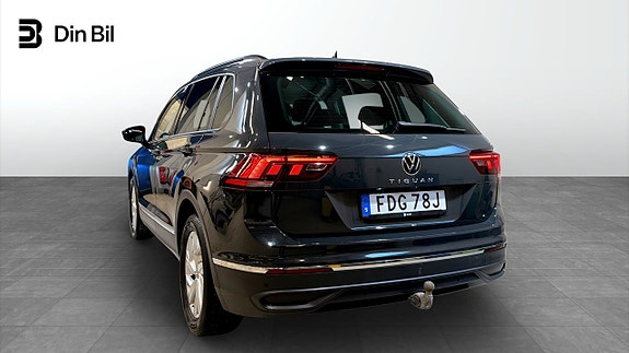 Volkswagen Tiguan 3 of 5