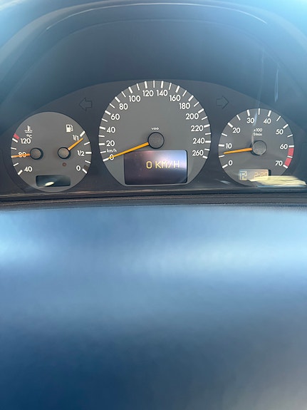Mercedes-Benz CLK320 7 of 7