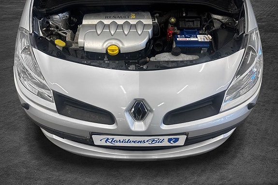 Renault Clio 12 of 12