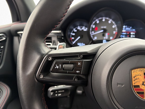 Porsche Macan S 20 of 30
