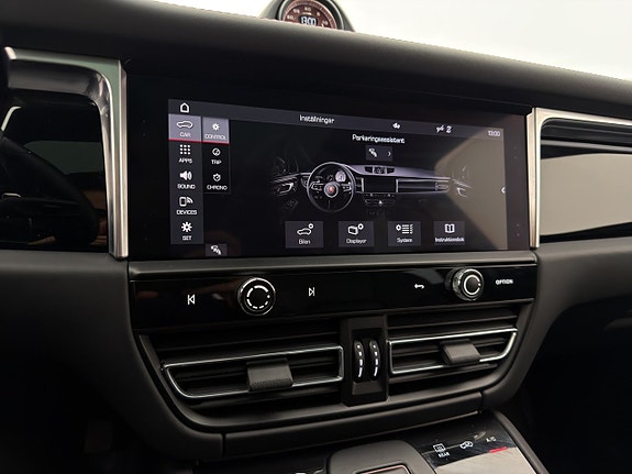 Porsche Macan S 27 of 30