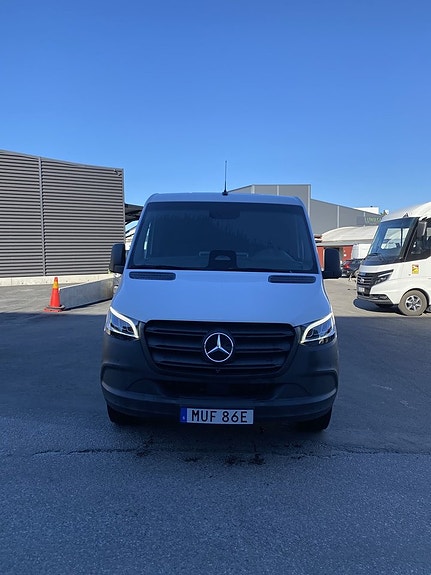 Mercedes-Benz eSprinter 420 4 of 5