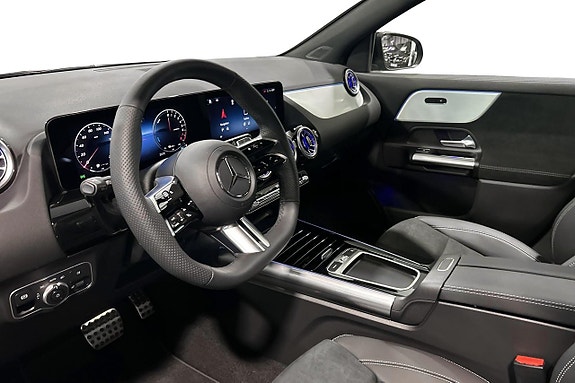Mercedes-Benz GLA250 6 of 12