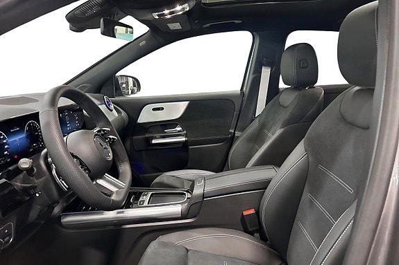 Mercedes-Benz GLA250 12 of 12