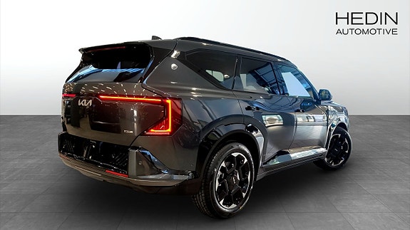 Kia EV5 2 of 13