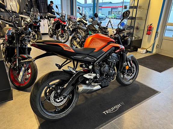 Triumph Street Triple 765 R Prissänkt 14.000:- 3 of 4