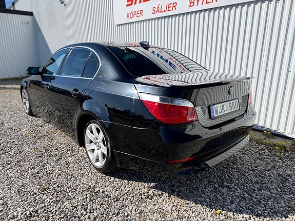 BMW 520 3 of 5