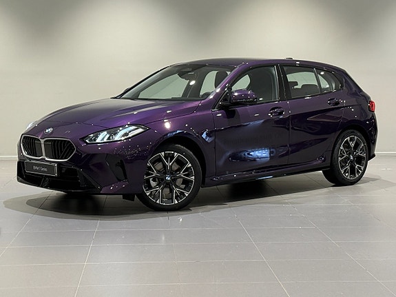 BMW 120 3 of 5