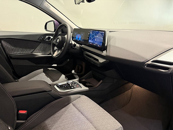 BMW 120 14 of 22