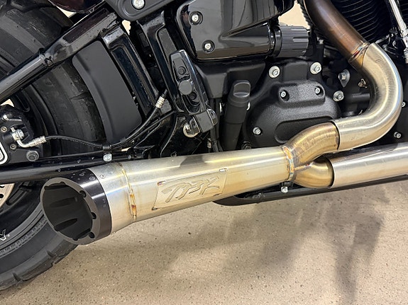Harley-Davidson Fat Bob 114 TBR Avgas Sissybar Miniblinkers Lågmilare 9 of 9
