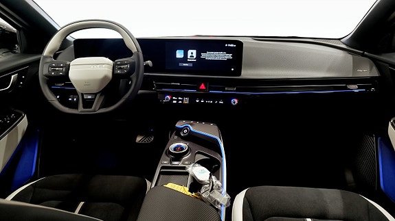 Kia EV6 4 of 12