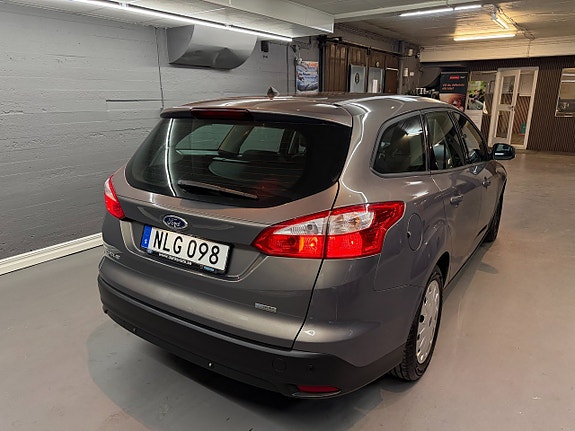 Ford Focus 4 of 5