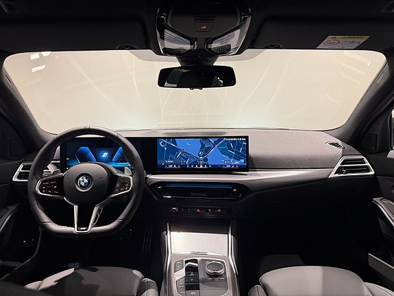 BMW 330e 12 of 19