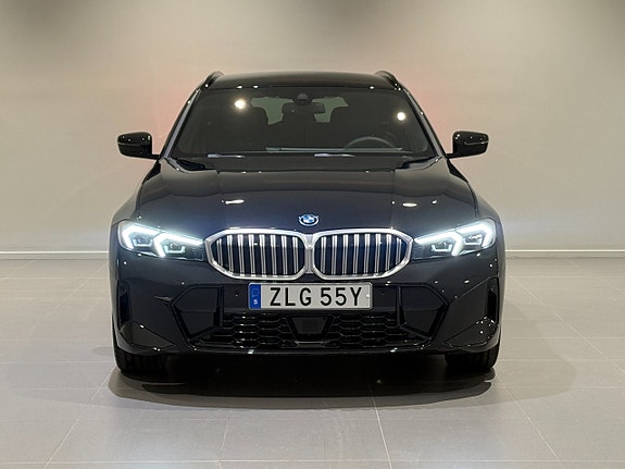 BMW 330e 2 of 5