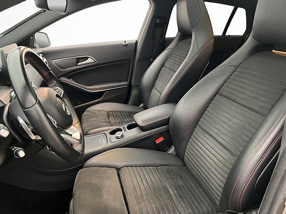 Mercedes-Benz CLA220 d 10 of 30