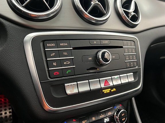 Mercedes-Benz CLA220 d 21 of 30