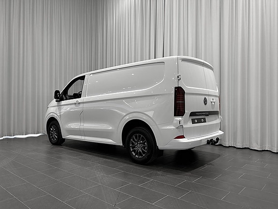 Volkswagen Transporter 3 of 5