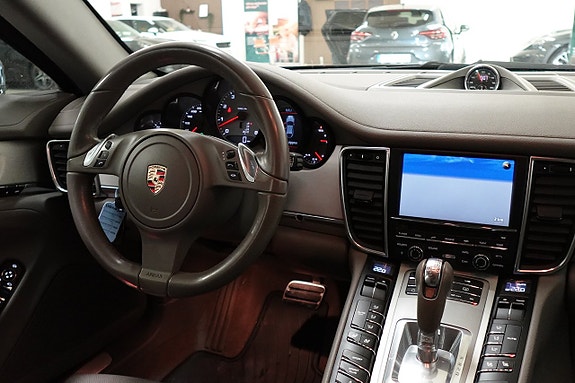 Porsche Panamera 4S 6 of 21