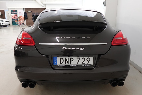Porsche Panamera 4S 20 of 21