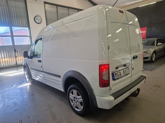 Ford Transit Connect 15 of 18