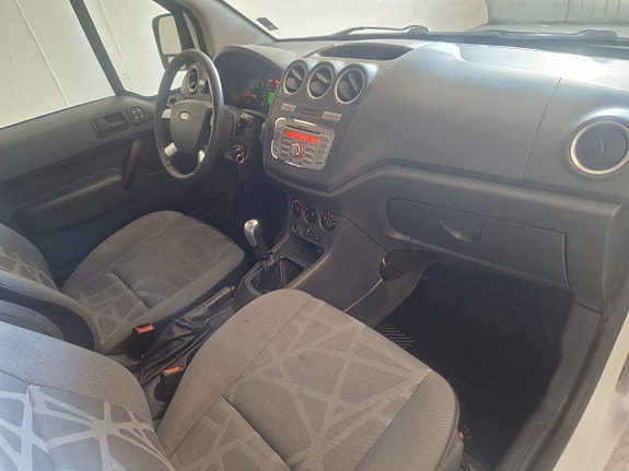 Ford Transit Connect 8 of 18