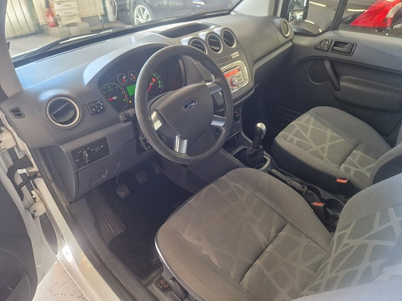 Ford Transit Connect 6 of 18