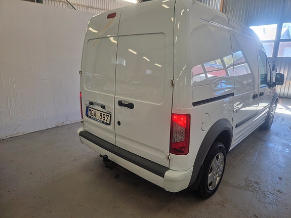 Ford Transit Connect 14 of 18