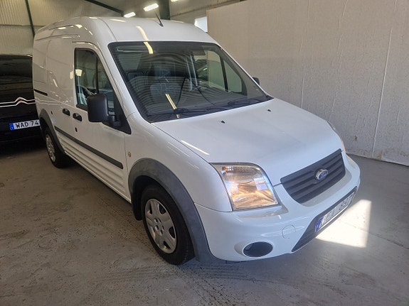 Ford Transit Connect 2 of 5