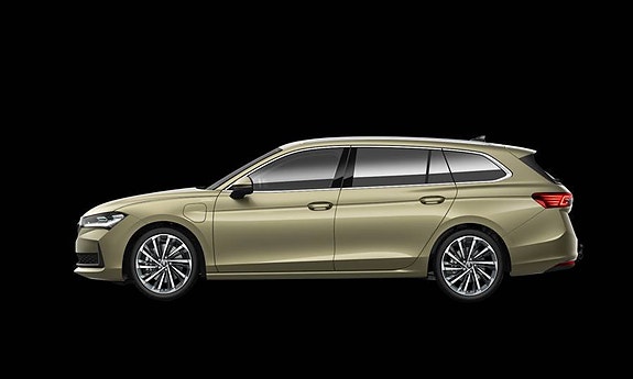 Skoda Superb 3 of 5