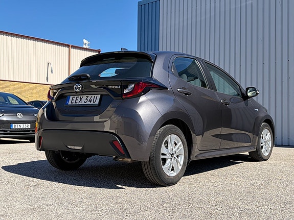 Toyota Yaris 6 of 16