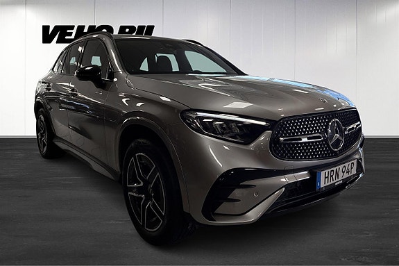 Mercedes-Benz GLC300 e 2 of 5