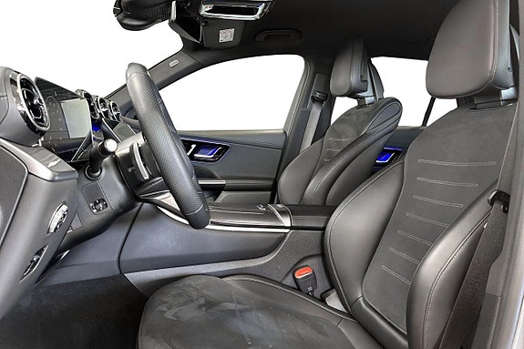 Mercedes-Benz GLC300 e 7 of 23