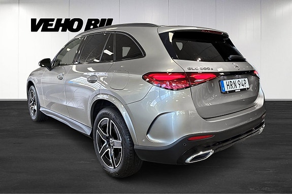 Mercedes-Benz GLC300 e 4 of 5