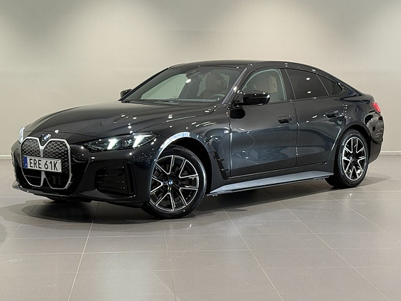 BMW i4 4 of 5