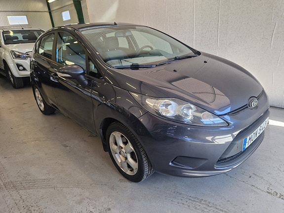 Ford Fiesta 2 of 16