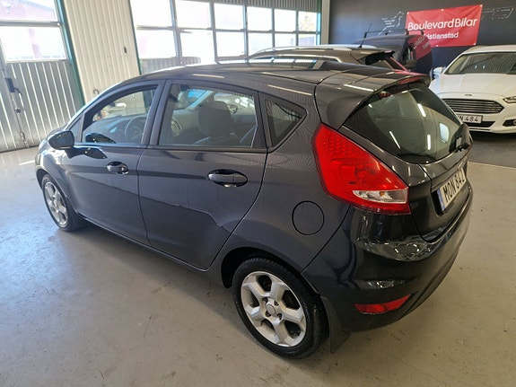 Ford Fiesta 15 of 16