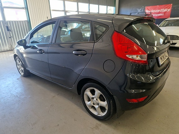 Ford Fiesta 4 of 16