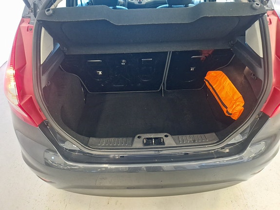 Ford Fiesta 12 of 16