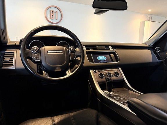 Land Rover Range Rover Sport 13 of 22