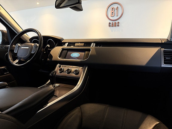 Land Rover Range Rover Sport 14 of 22