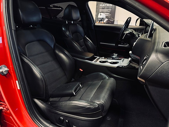Kia Stinger 11 of 27